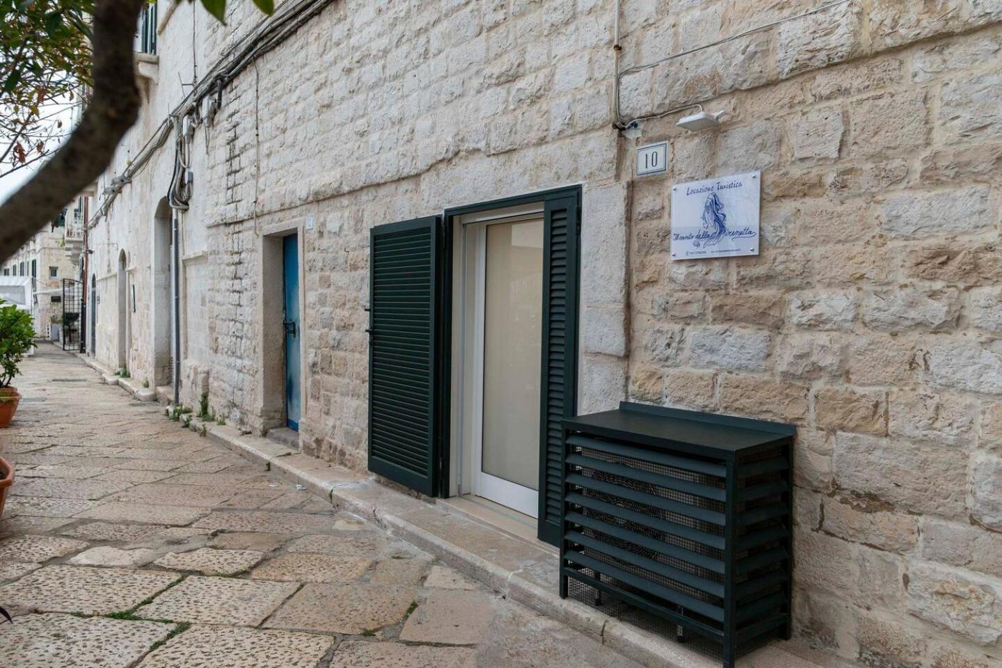Il Canto Della Sirenetta Trani Exteriör bild